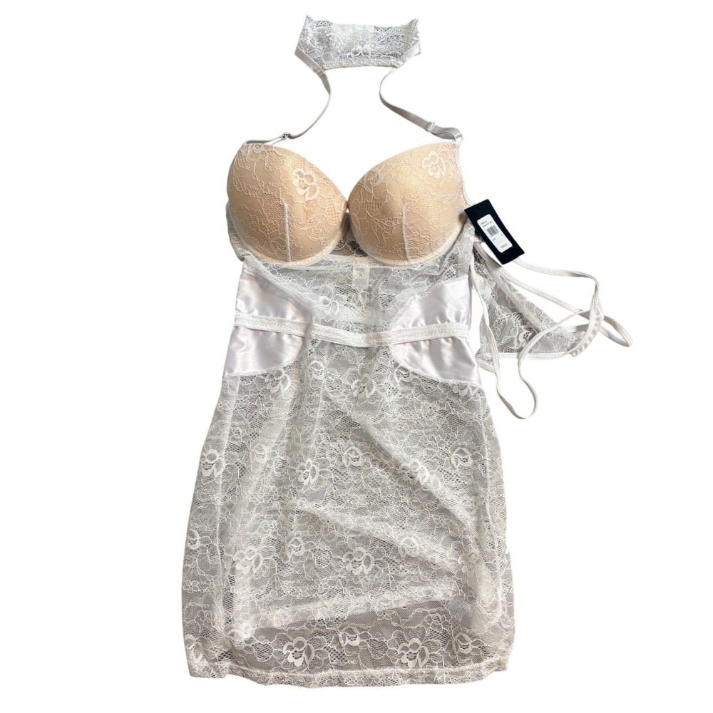 NWT Fredericks of Hollywood Mirella Lingerie Set Lace Bra Bralette & Thong M